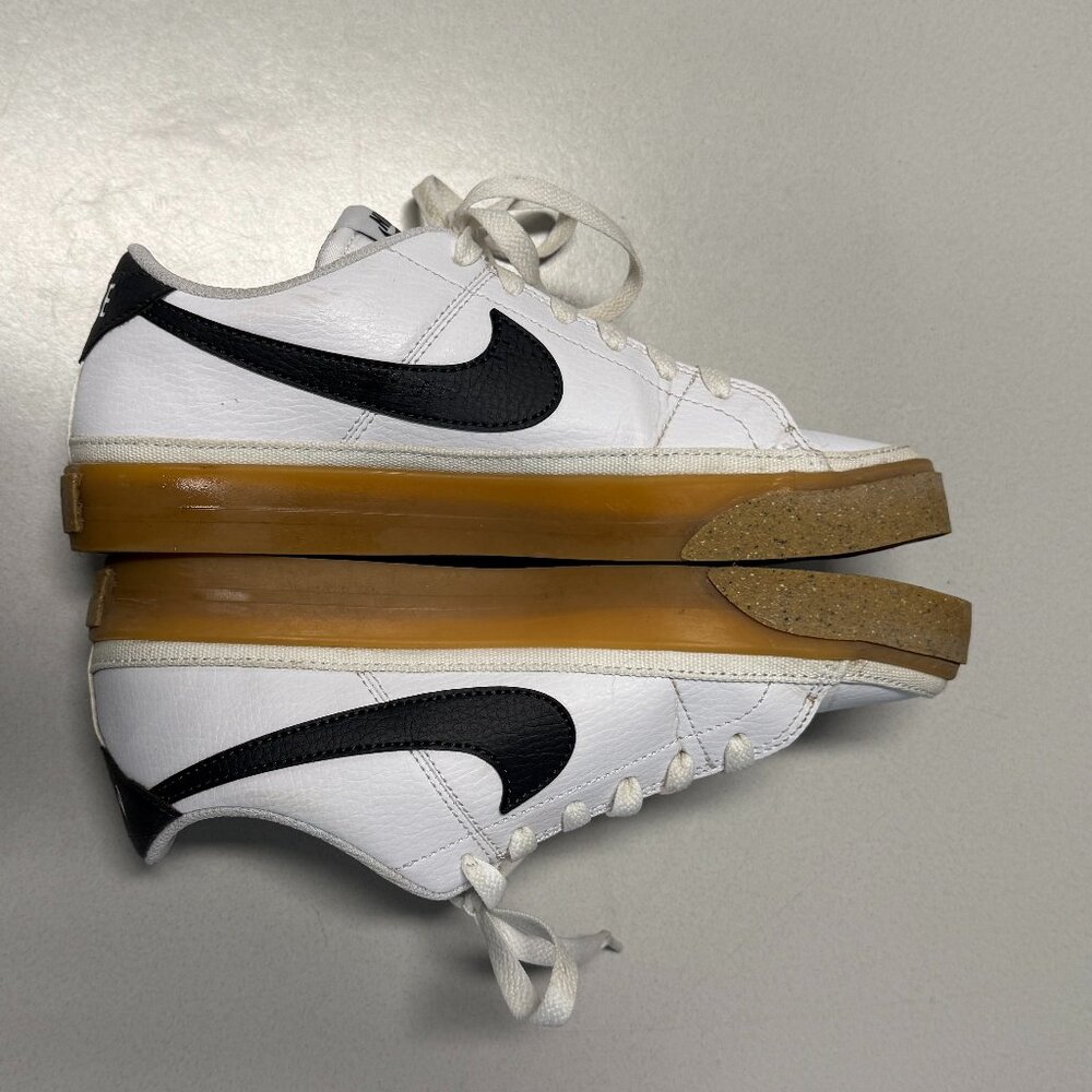 Nike Court W7